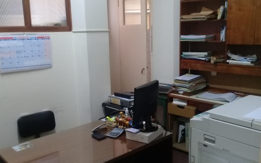 Oficina comercial de 4 ambientes en Suipacha 800 – Retiro