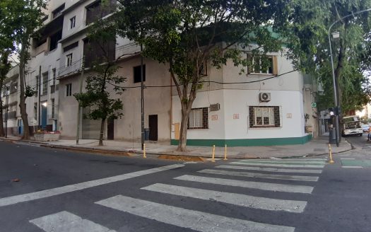 Lote en esquina – Sup. 94m – Villa Crespo