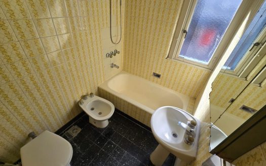 52m – 1 dormitorio – Amplio living – Cocina – Excelente estado – Parque Patricios