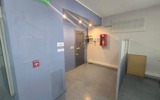 85m – Planta Libre – 1 baño en el pasillo – Excelente estado – Monserrat