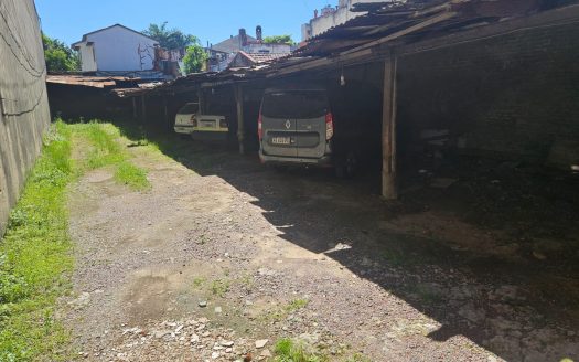 333m – Lote 8.66×38.45 – USAB 1 – Alt. Max 12m – Flores Sur