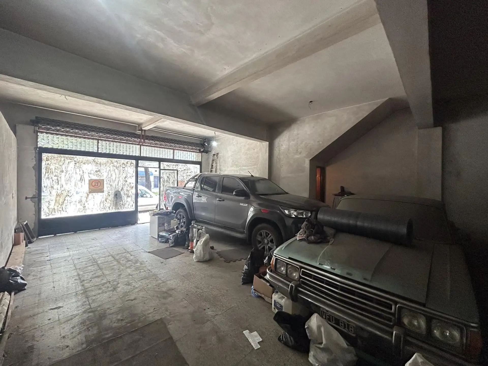 Local comercial – 93m – Acceso por vía publica – Parque Chacabuco
