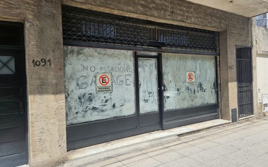 Local comercial – 93m – Acceso por vía publica – Parque Chacabuco