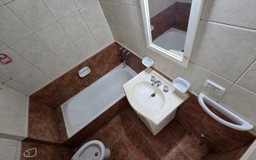 54m – 2 dormitorios – Balcon – 1 cochera – Baulera – Chacarita