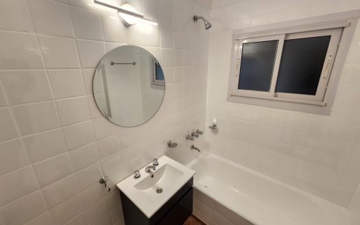 55m – 2 dormitorios – 1 baño – Refaccionado a nuevo – Excelente estado