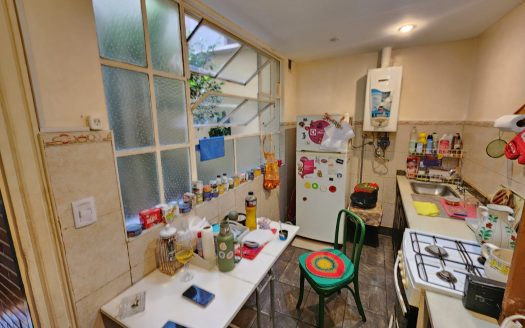 75m – 2 dormitorios – 2 patios – Cocina – Balvanera